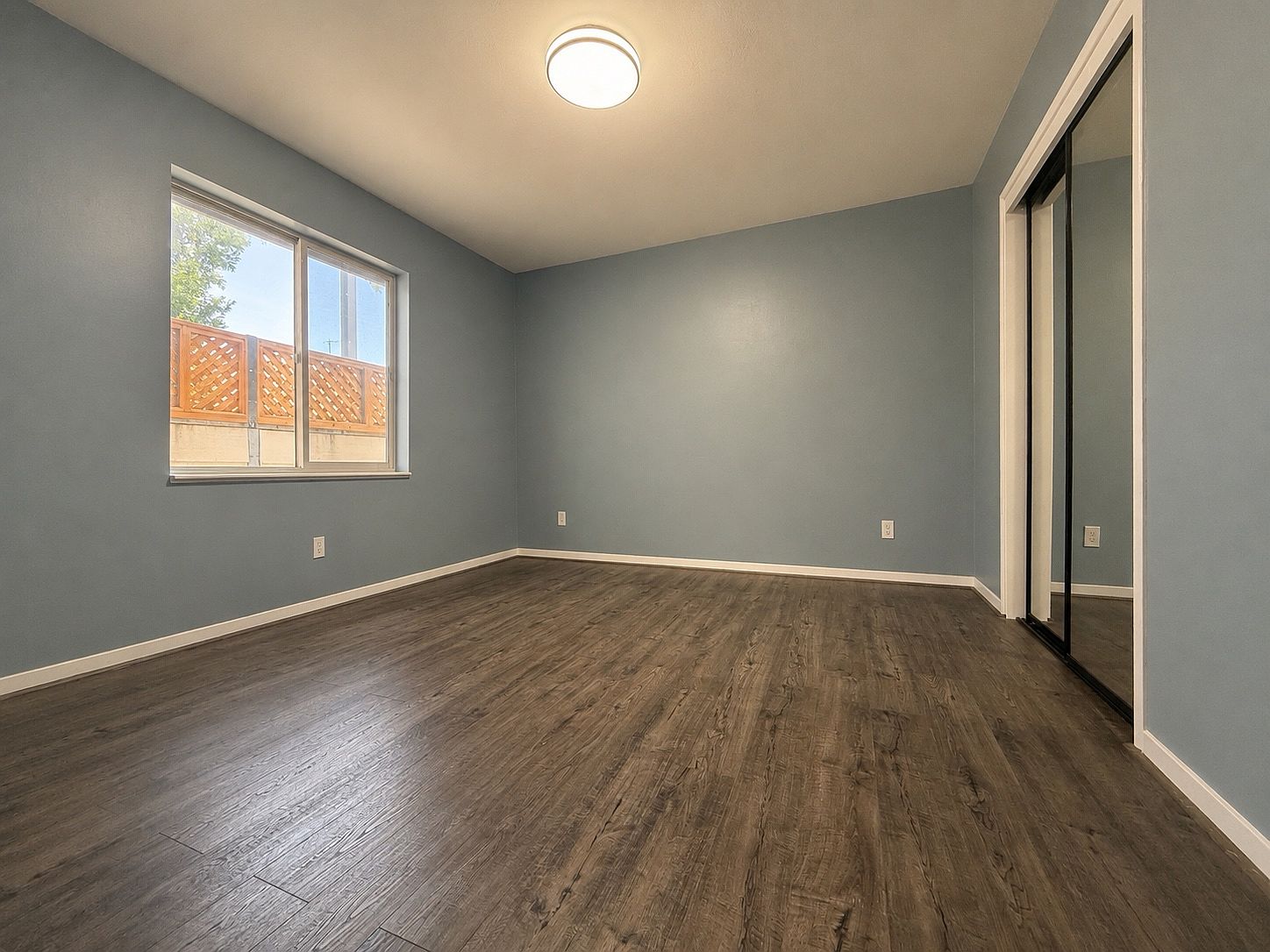 22593 Pearl Ave photo 5