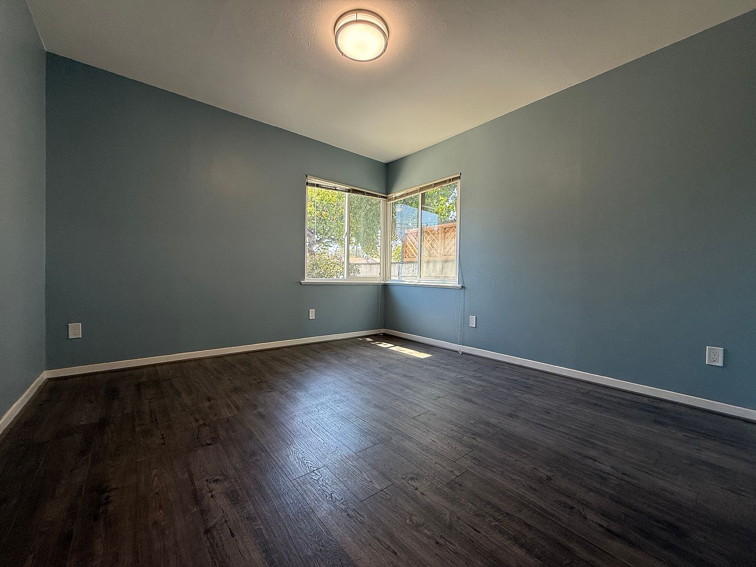 22593 Pearl Ave photo 3