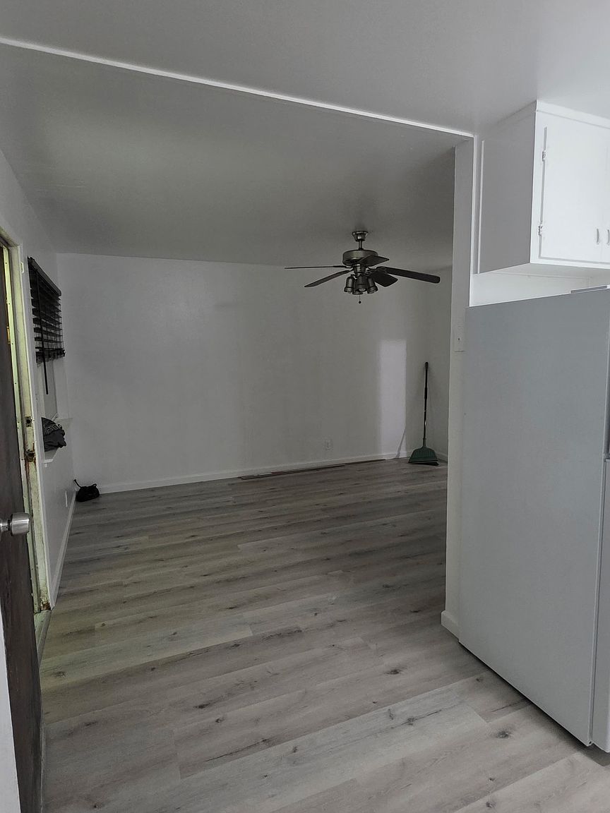 254 Pamela Ave photo 4