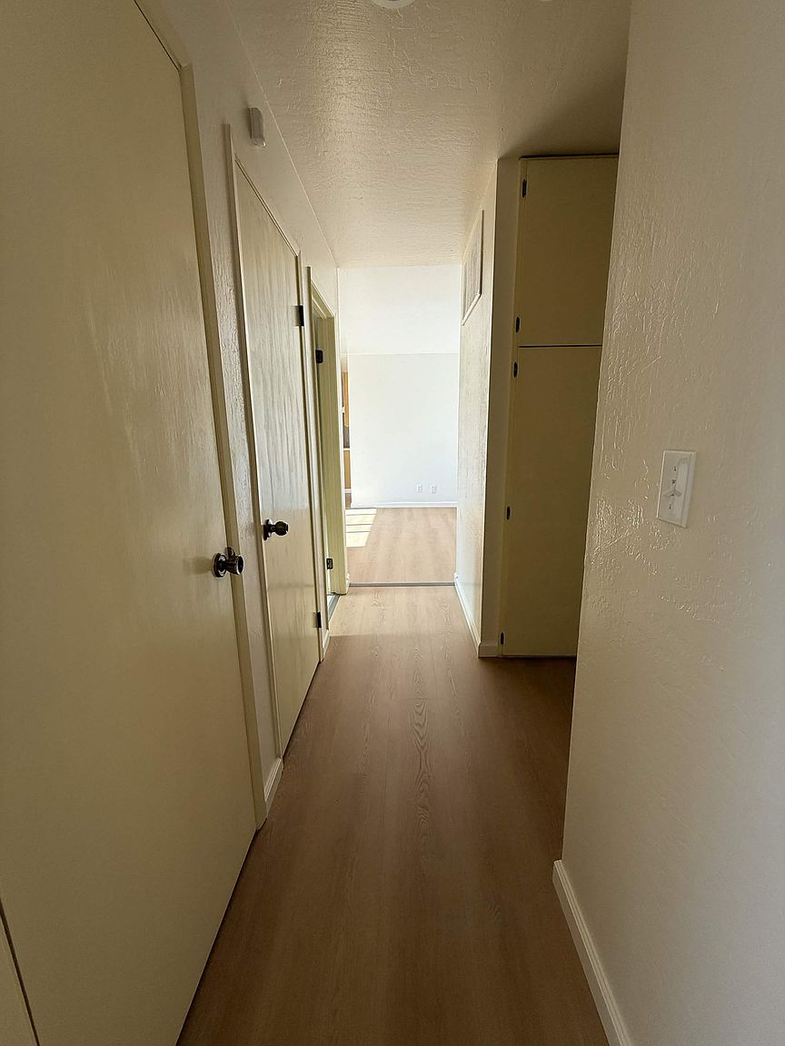 4561 Heyer Ave photo 4