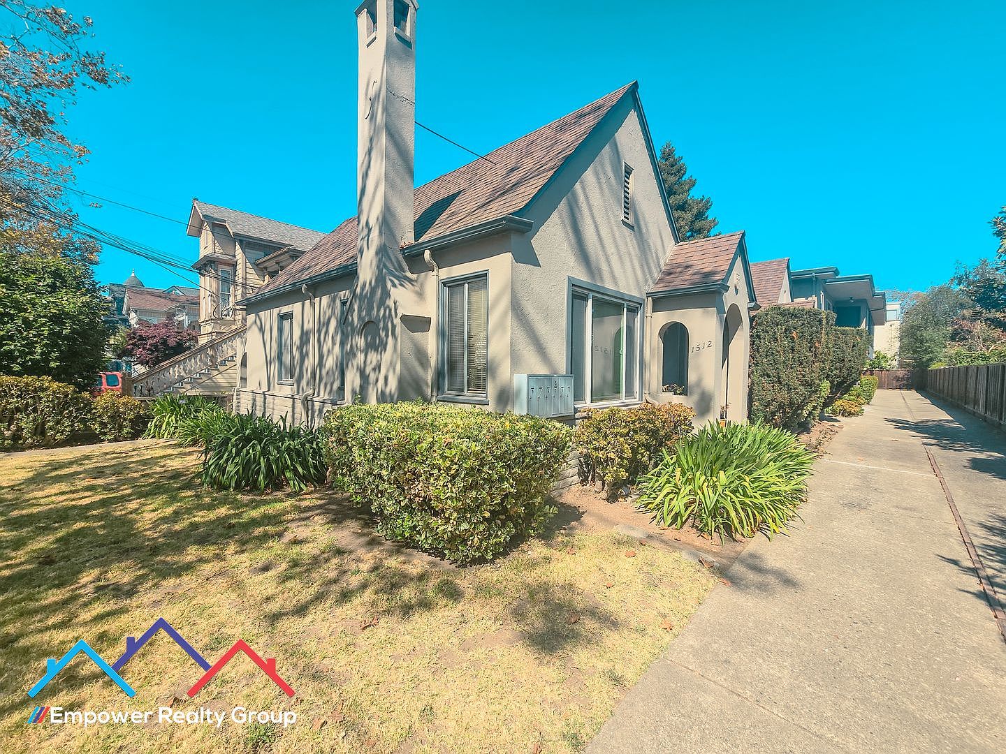 1512 Mozart St photo 4