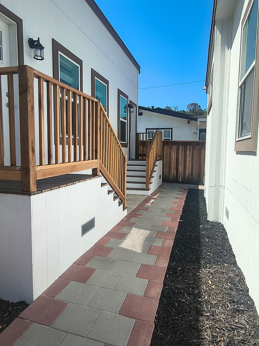 1BR/1BA Other on Estudillo St · Martinez photo 4