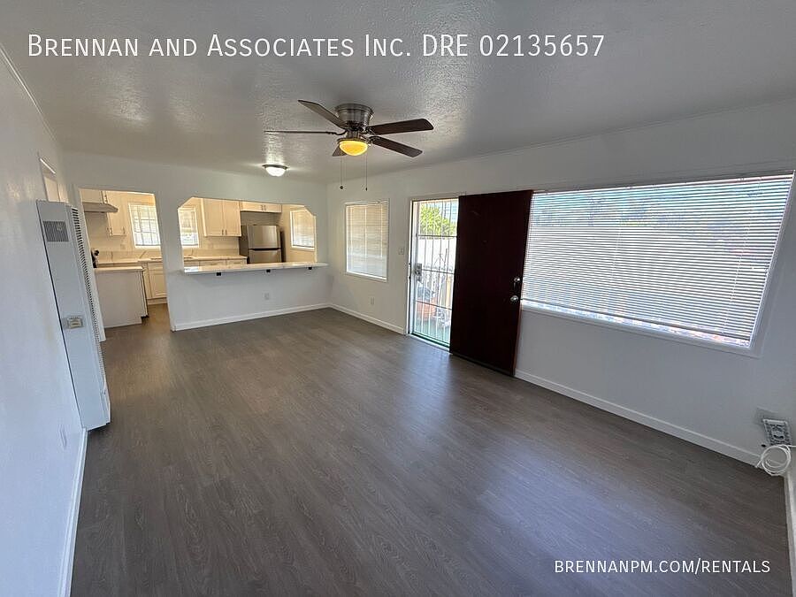 288 1/2 5th Ave photo 4