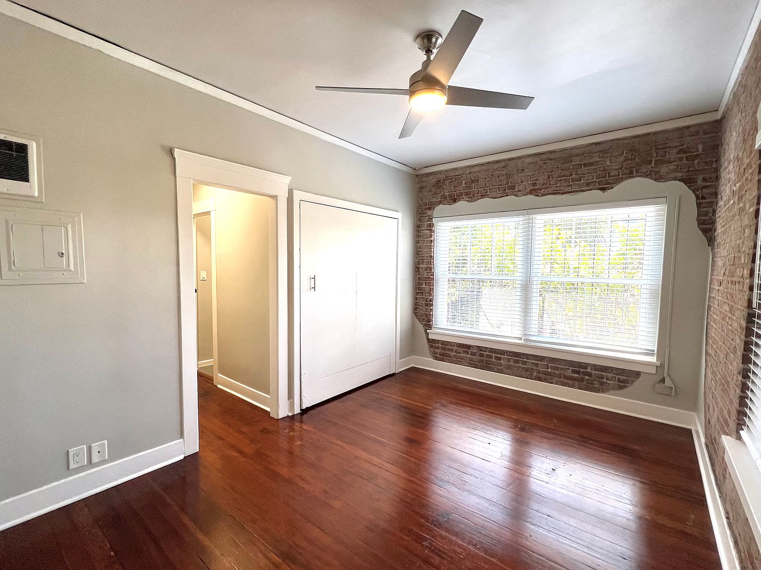 1166 Park Blvd photo 2