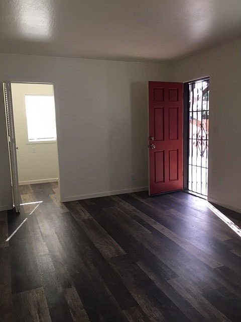 1BR/1BA Single Family House on Laurel St · Napa photo 4