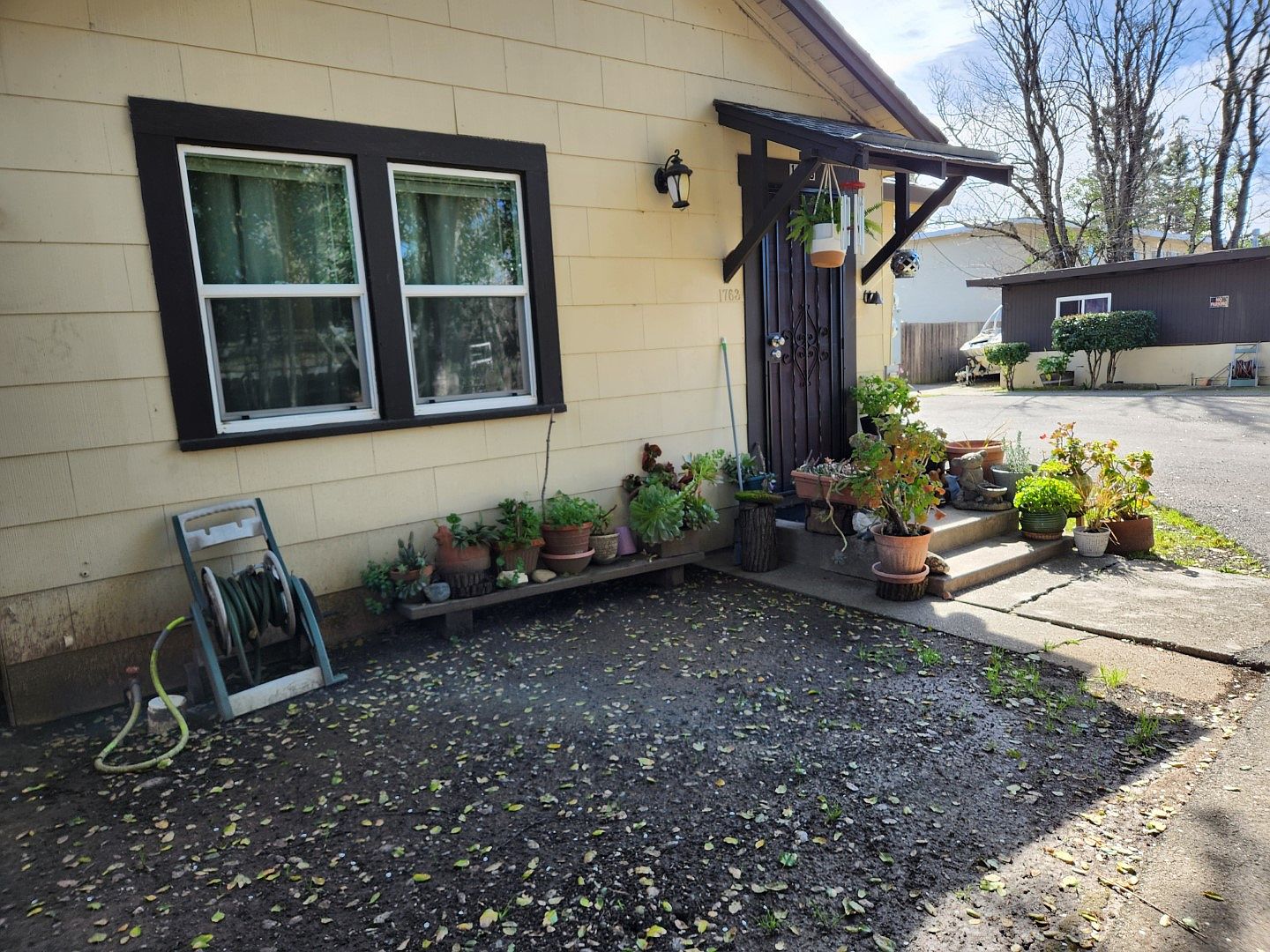 1BR/1BA Single Family House on Laurel St · Napa photo 2