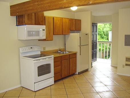 75 Plum Tree Ln photo 3