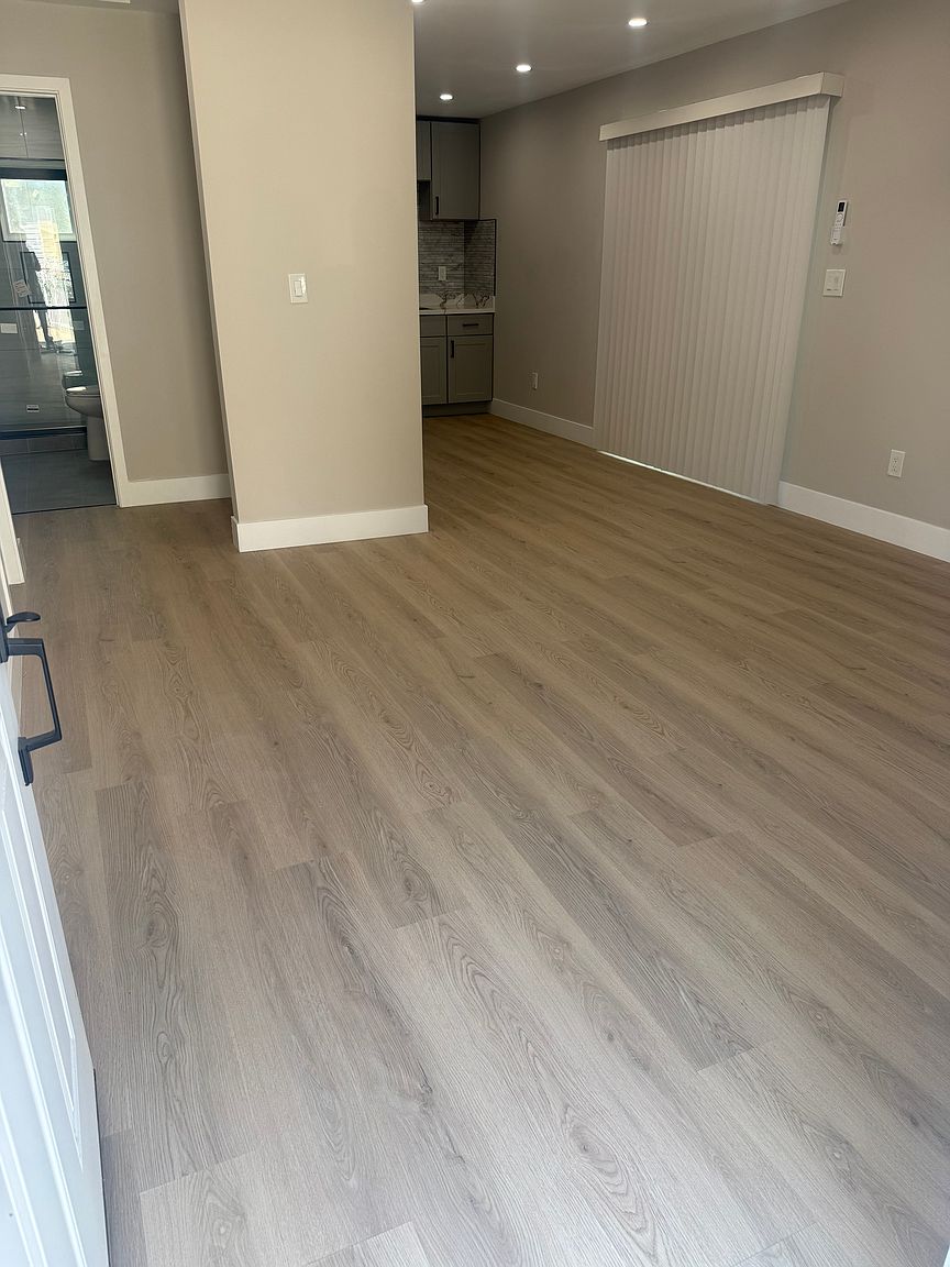 943 N Roosevelt Ave photo 5