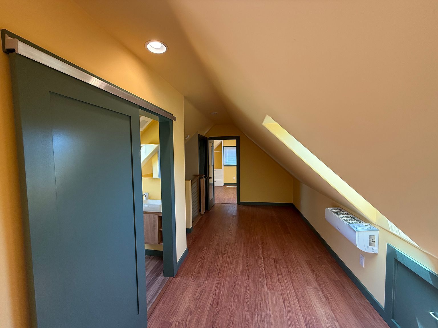 1615 Oregon St photo 5