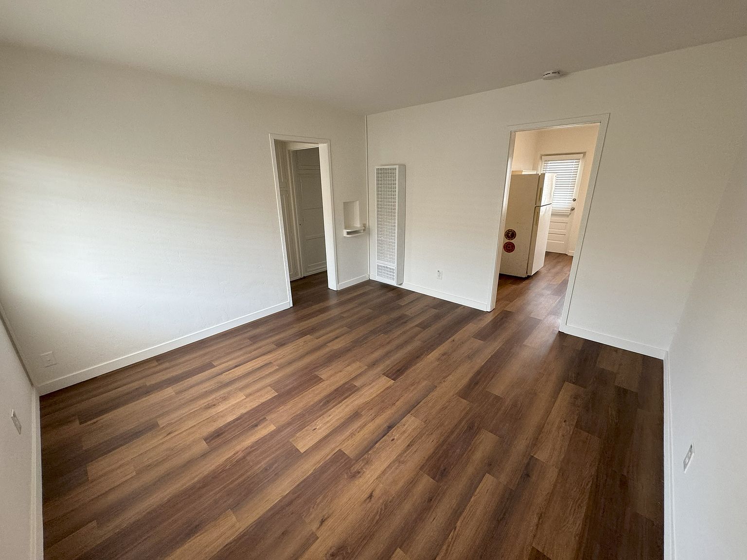 5060 1/2 Santa Monica Ave photo 5