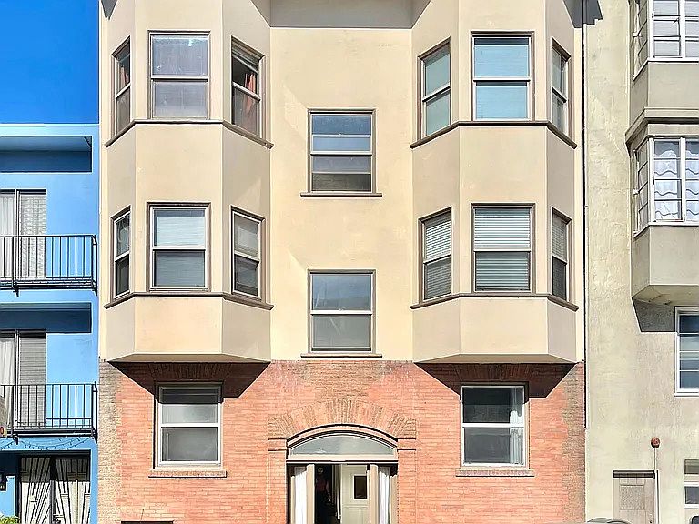 Others on Taylor St · San Francisco photo 2