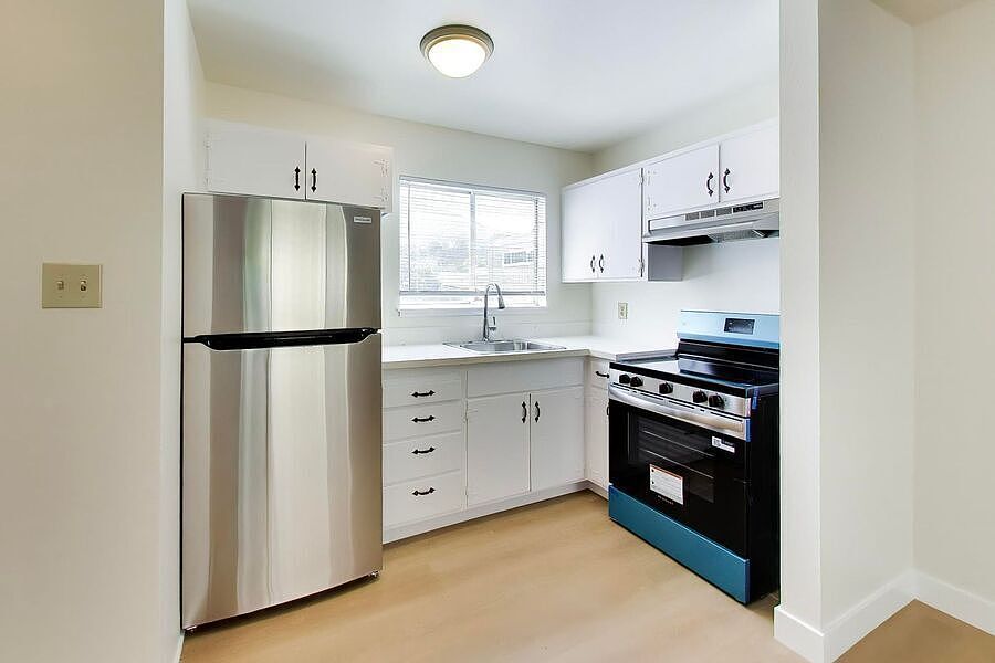 1BR/1BA Apartment on San Bruno Avenue Unit · Brisbane photo 5