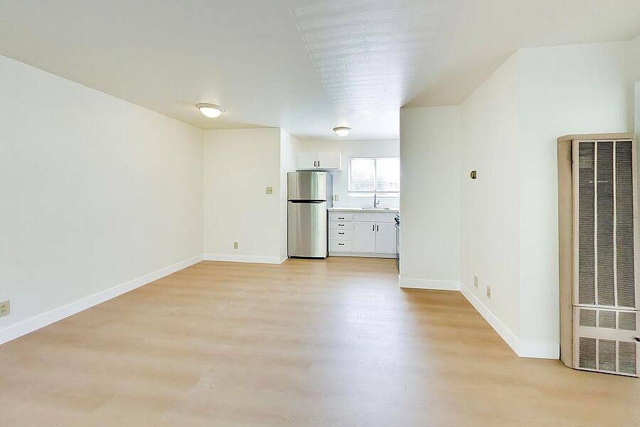 1BR/1BA Apartment on San Bruno Avenue Unit · Brisbane photo 3