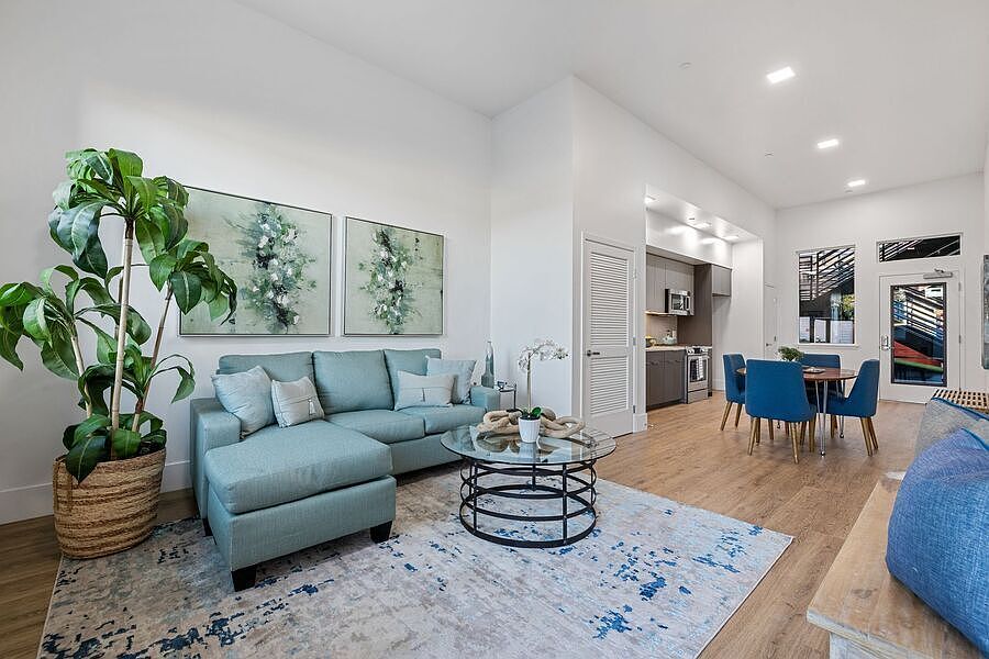 2BR/1BA Apartment on 32nd Street - · Emeryville photo 3