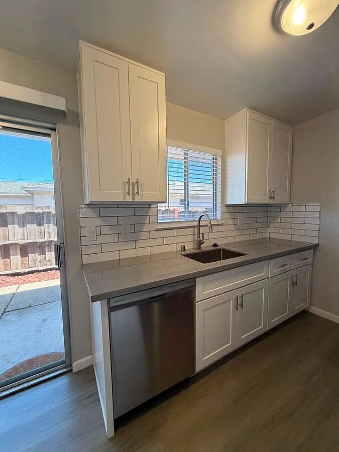 2BR/2BA Other on Warren Ave · San Leandro photo 3