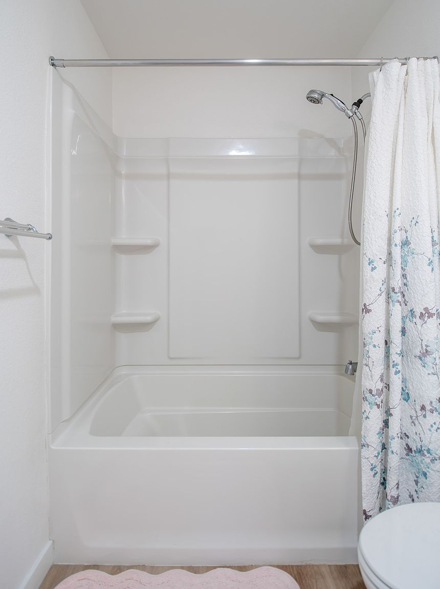 882 Slate Pl photo 2