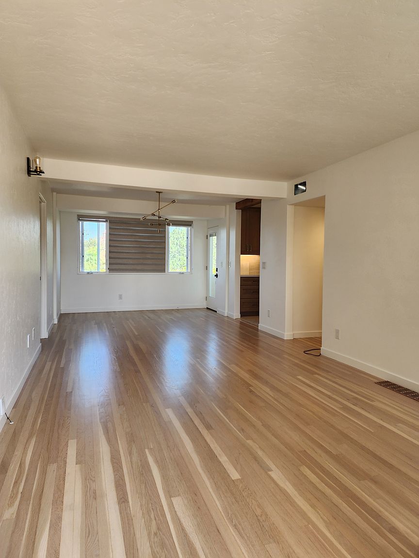 3123 Horton Ave photo 3