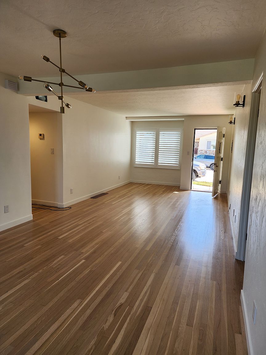 3123 Horton Ave photo 2