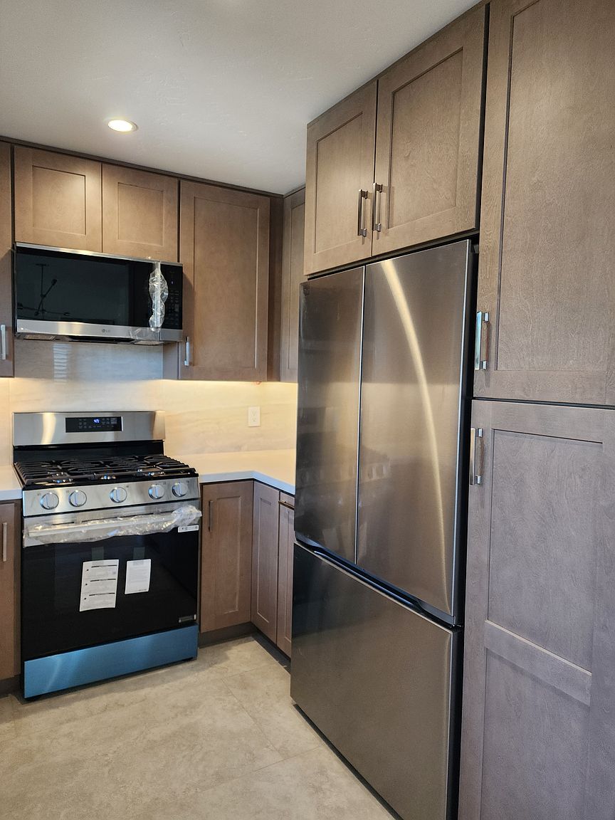 3123 Horton Ave photo 4