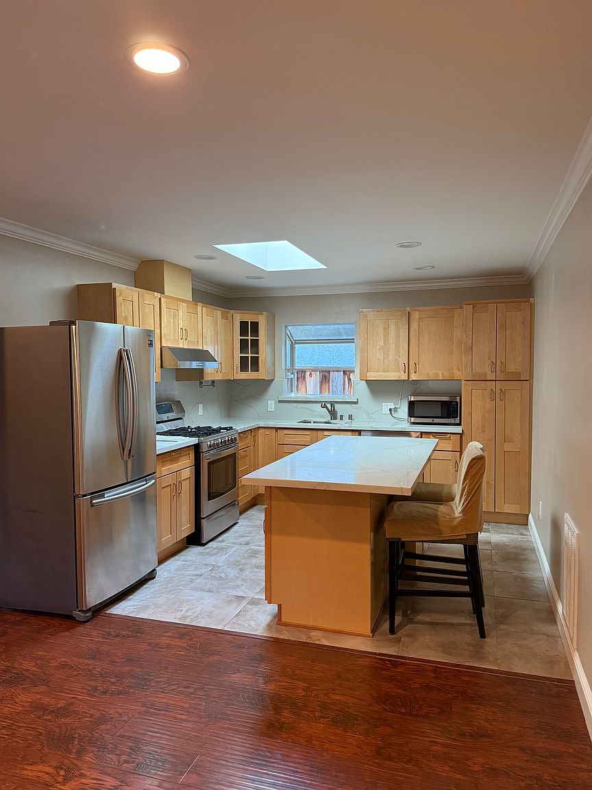 1712 Whipple Ave photo 4