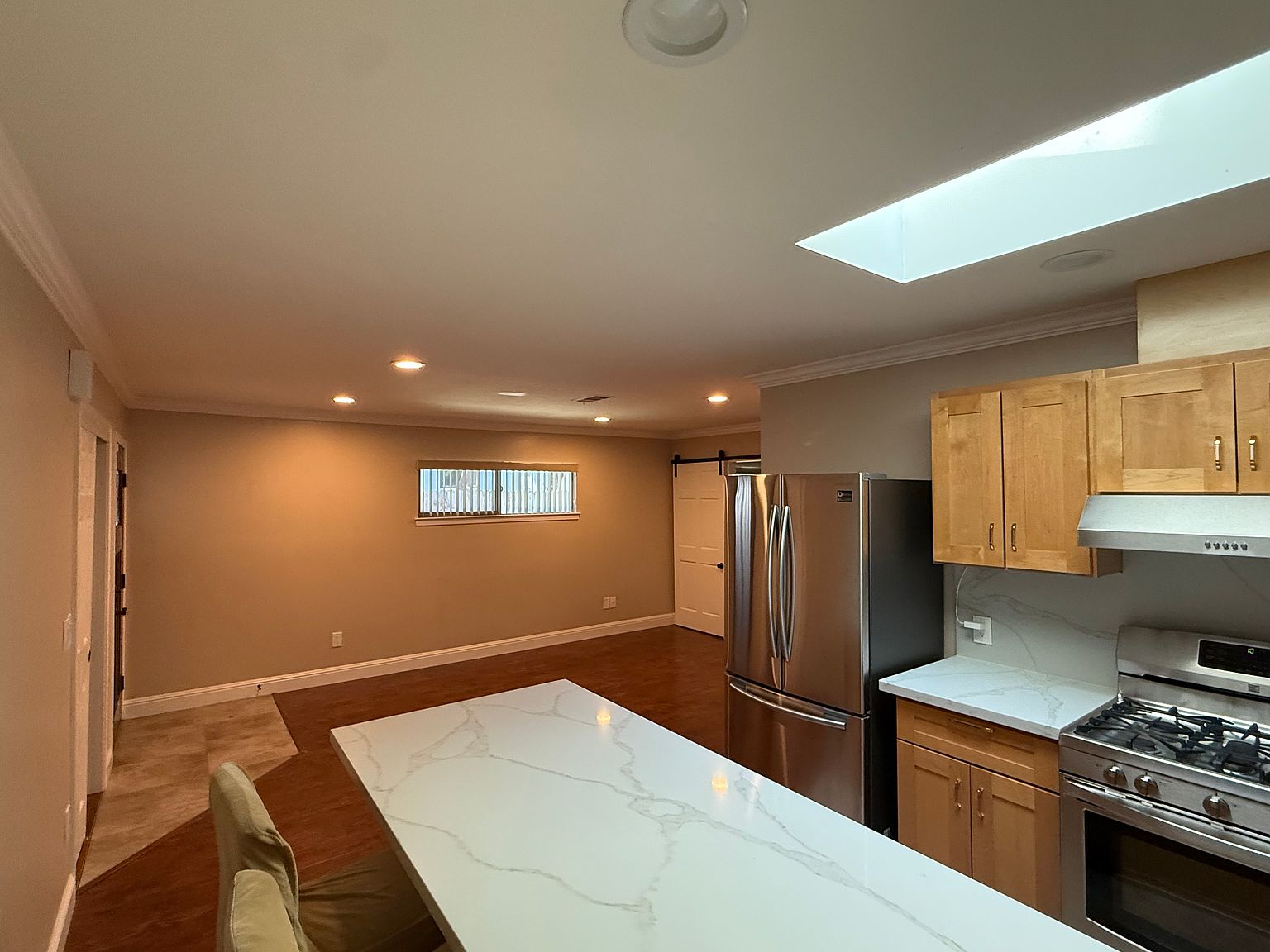 1712 Whipple Ave photo 2