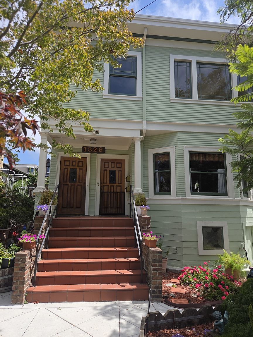 2BR/1BA Duplex on Bonita Ave · Berkeley photo 2