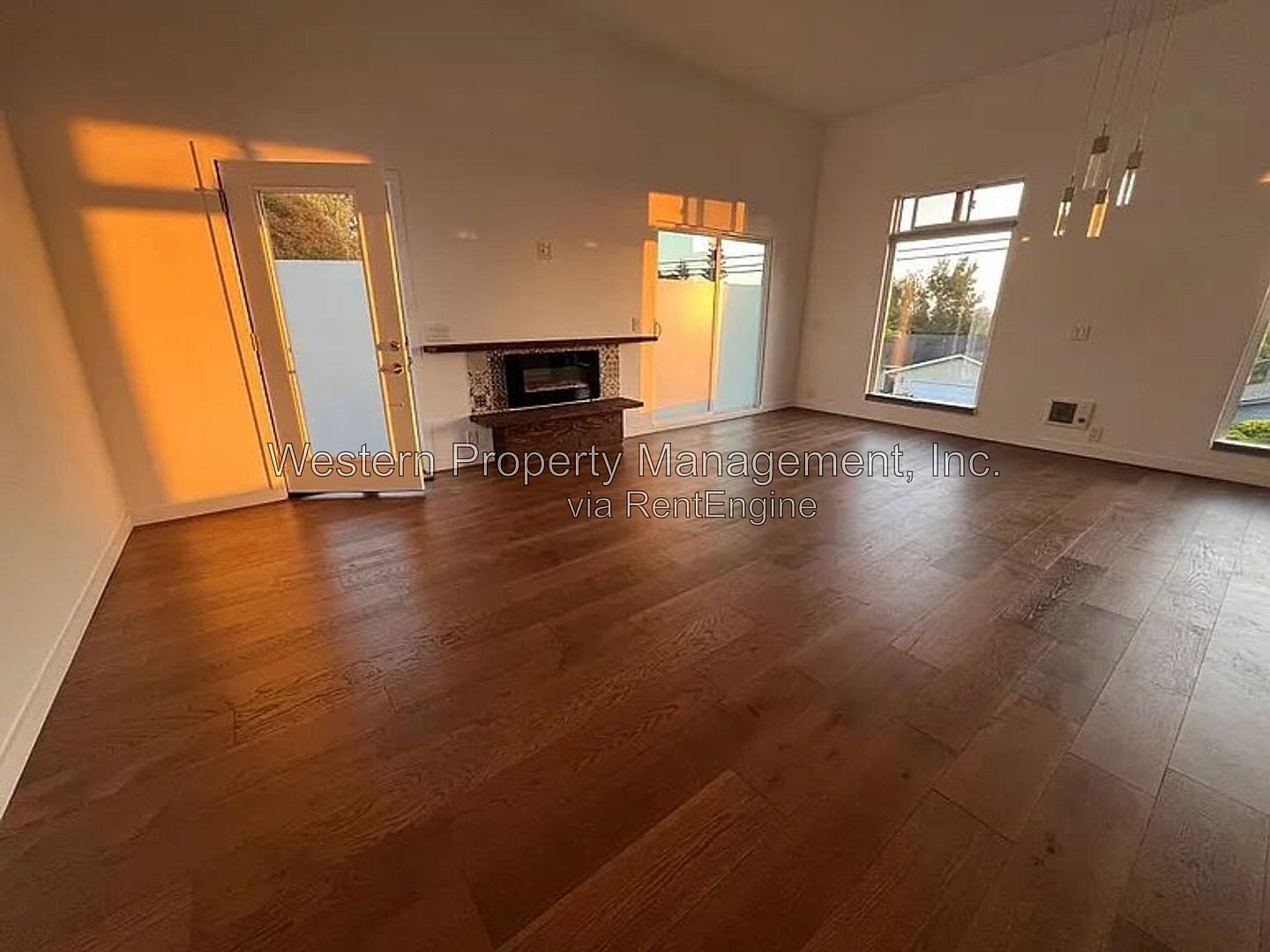 721B Clubhouse Dr photo 5