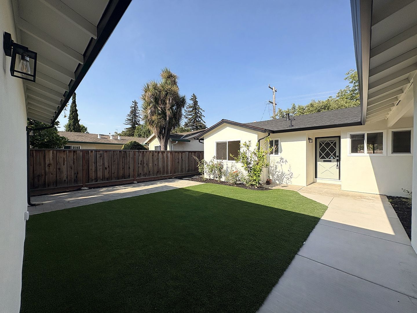1337-1339 Kingfisher Way photo 3