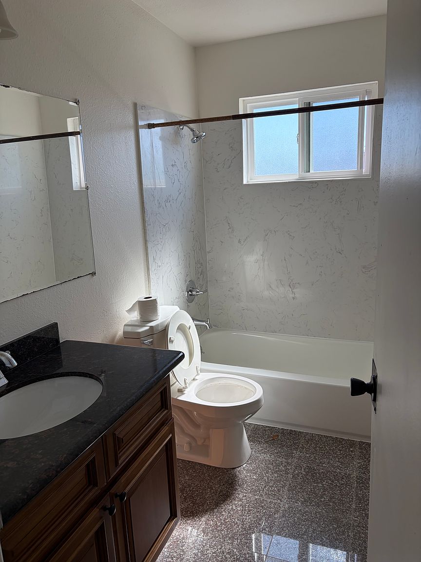 27087 Belvedere Ct photo 3