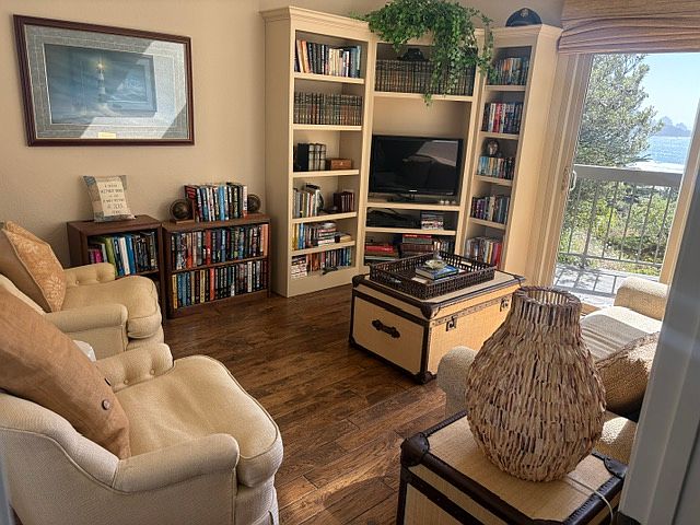 3BR/3BA Condo on Roberts Rd · Pacifica photo 4