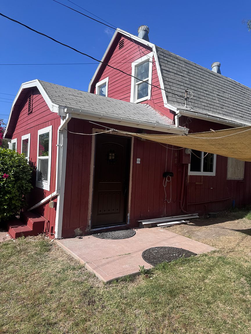 3043 Helix St photo 3