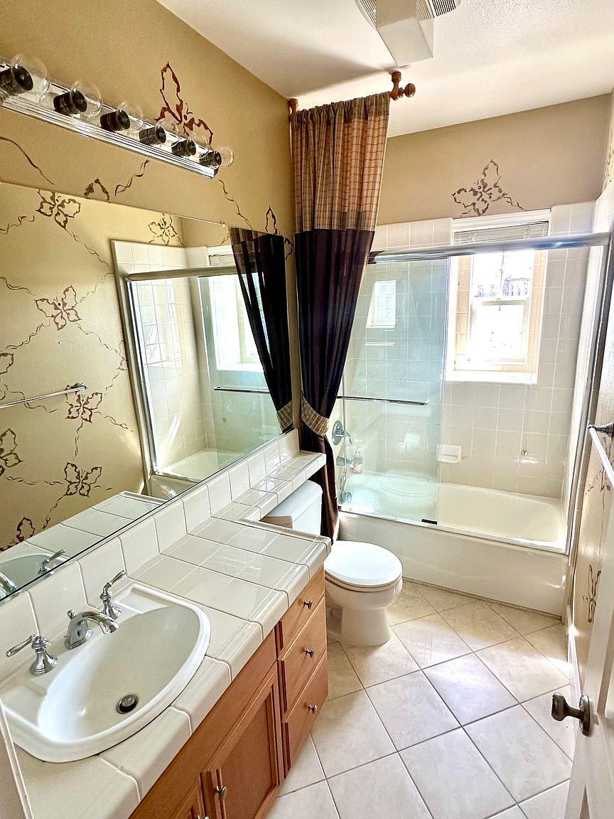 1221 Blue Spur Cir photo 3