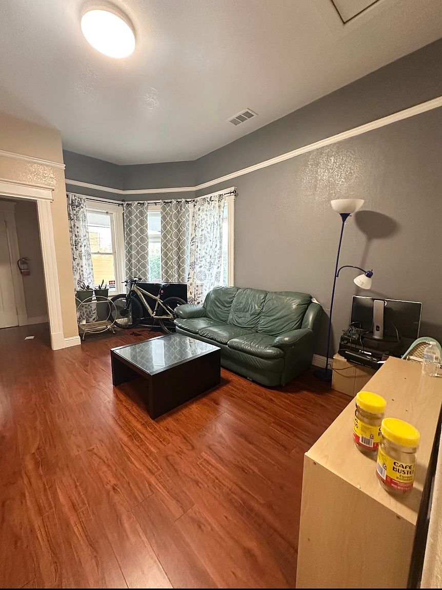 145 George St photo 2