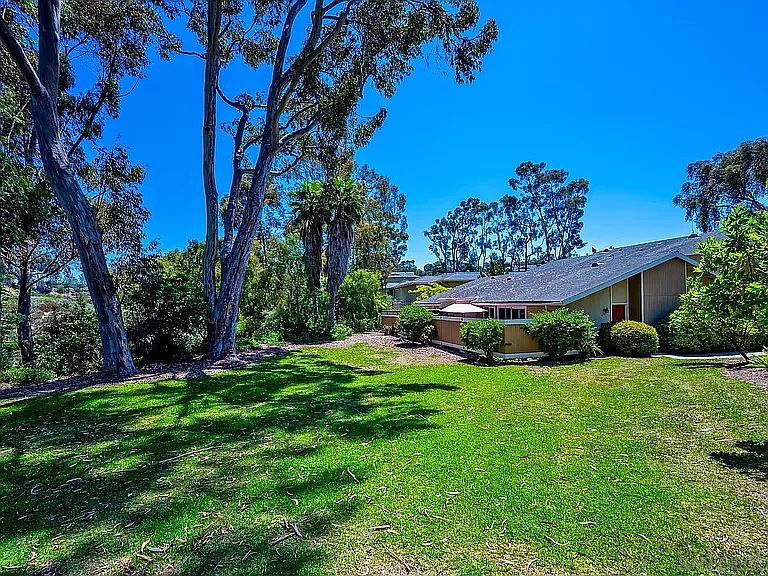 4300 Playmor La Jolla photo 2