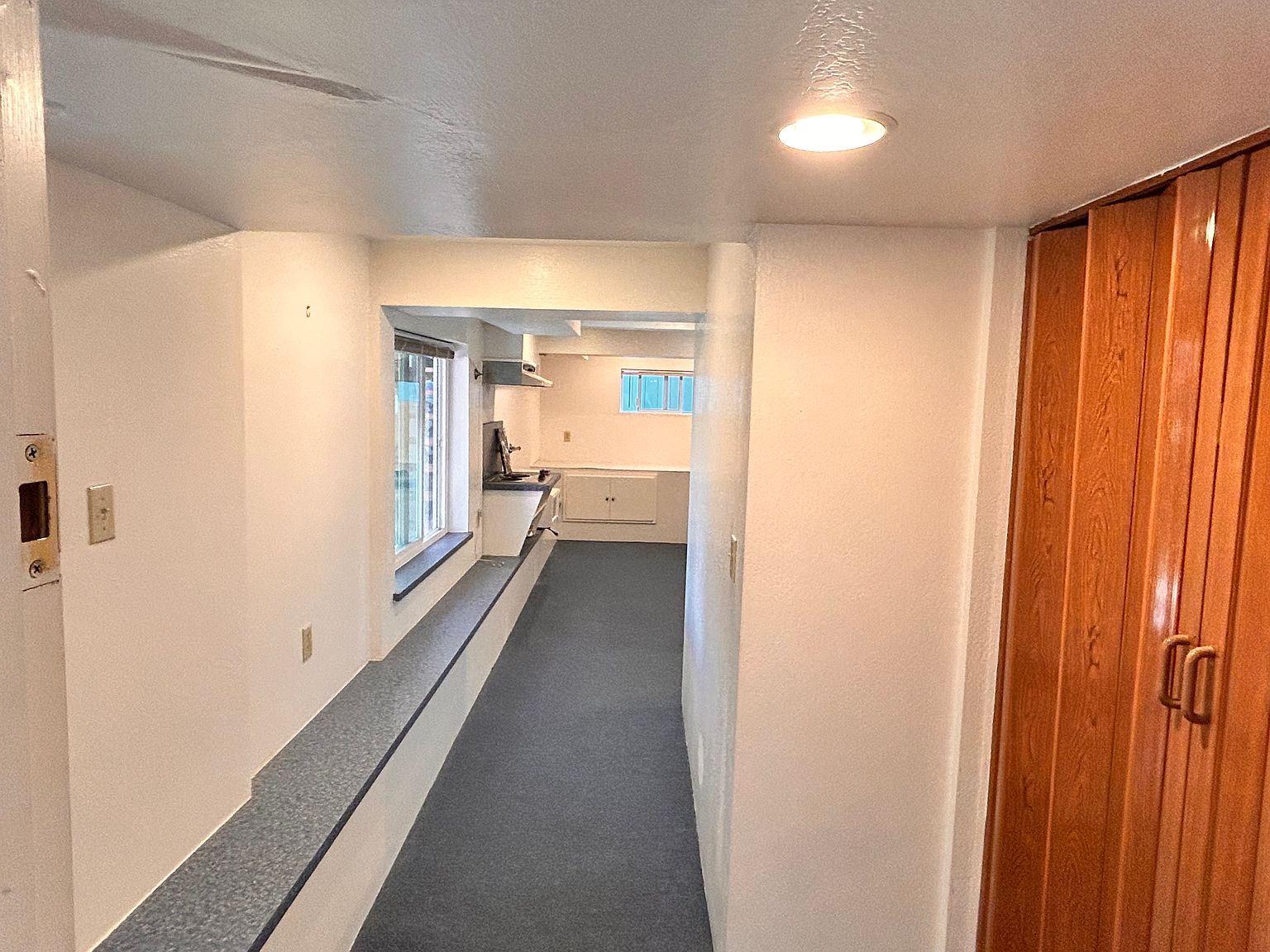 1BR/1BA Other on Sycamore St · San Carlos photo 5