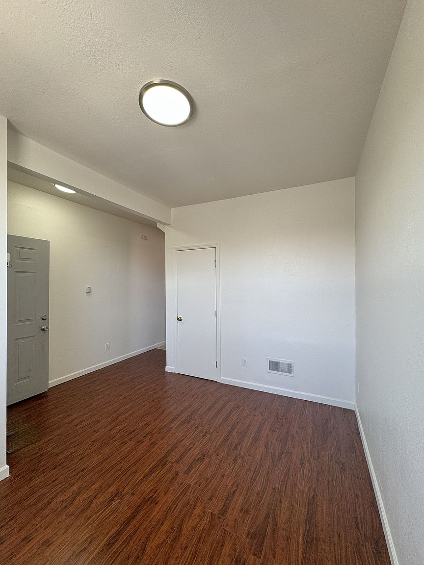 2BR/1BA Condo on Quesada Ave · San Francisco photo 3