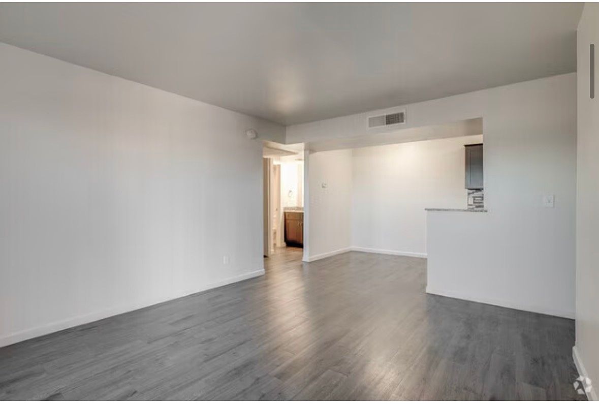 2080 N Trekell Rd photo 2