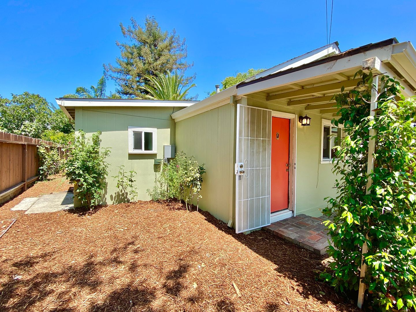 1710 F St photo 2