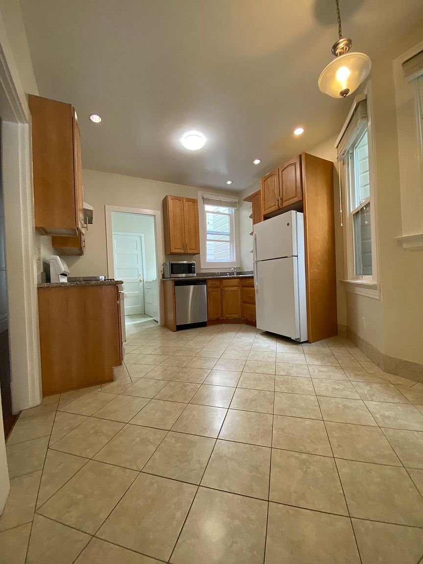 2363 Union St photo 5