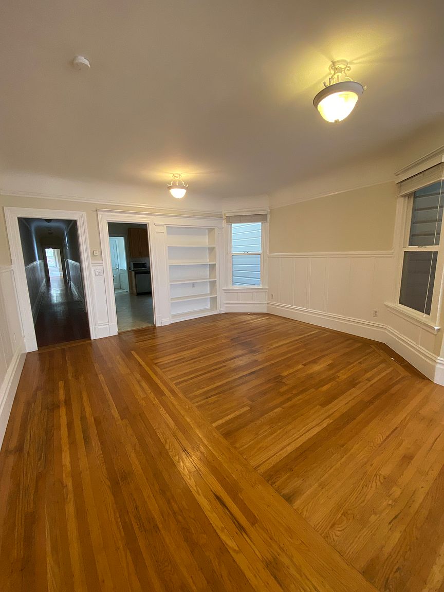 2363 Union St photo 3