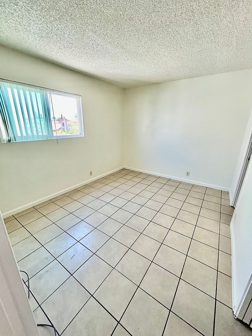 8815 Mira Mesa Blvd photo 4