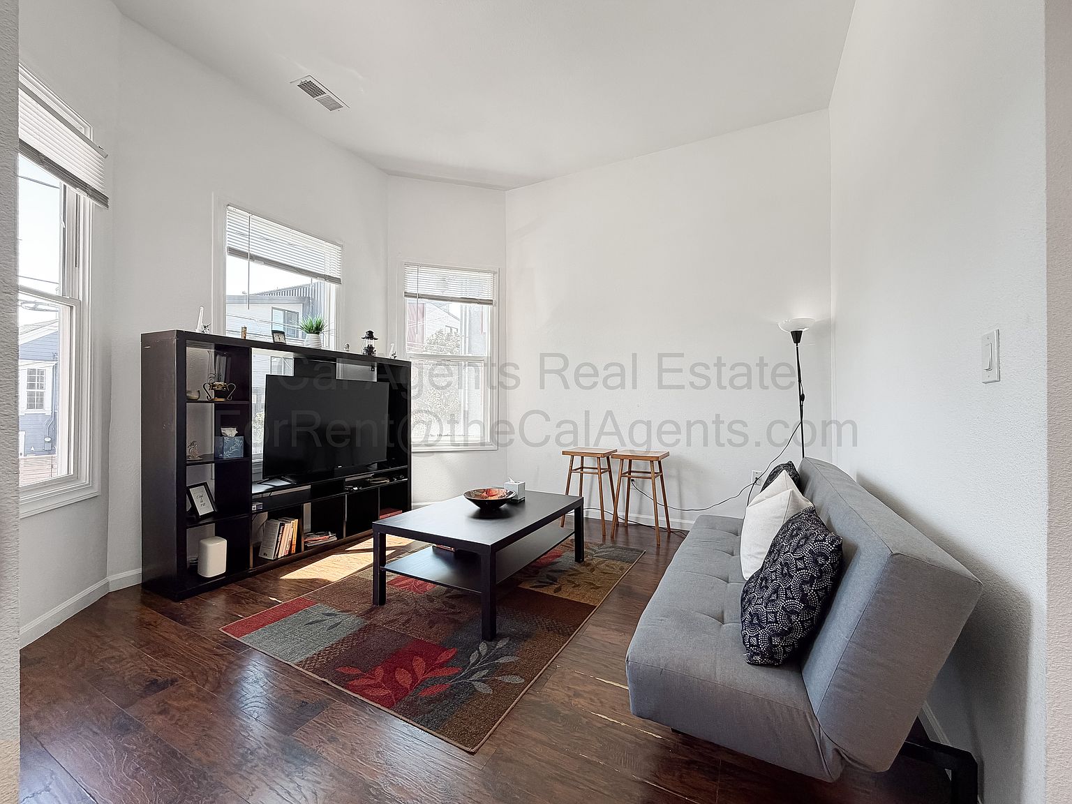 1532 32nd St photo 4