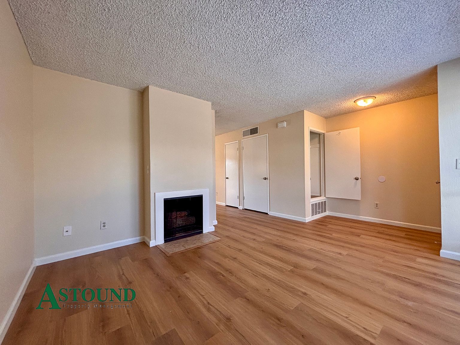 1206 Marionola Way photo 3