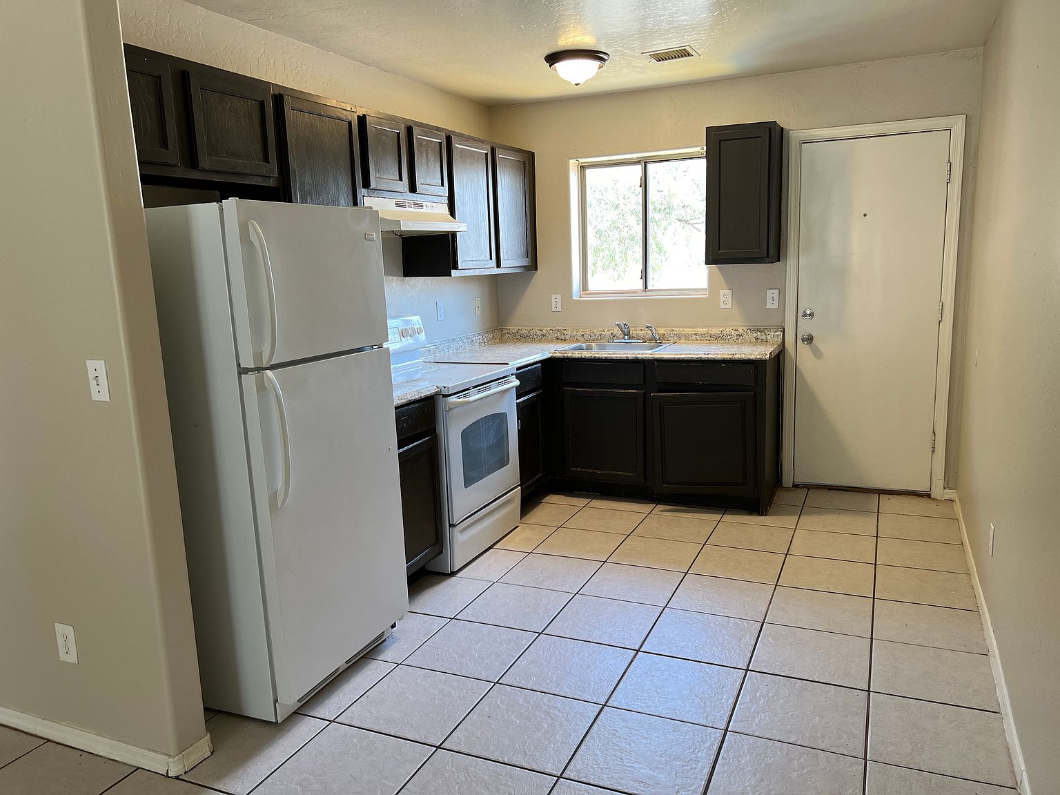 4015 N Estrella Rd photo 4