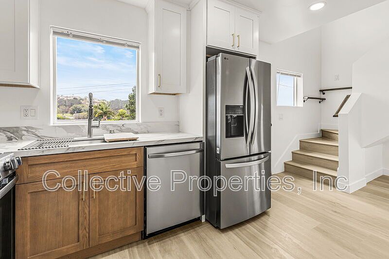 1509 Galveston St photo 2