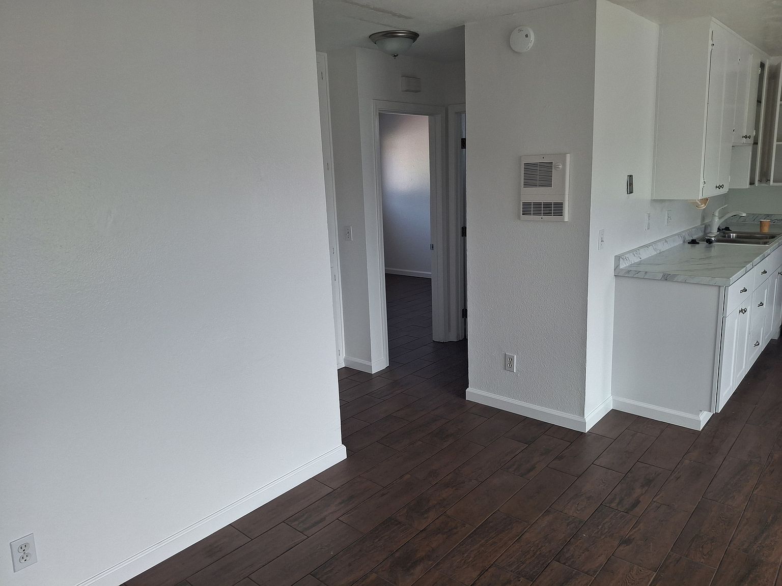 12628 Laurel St photo 5