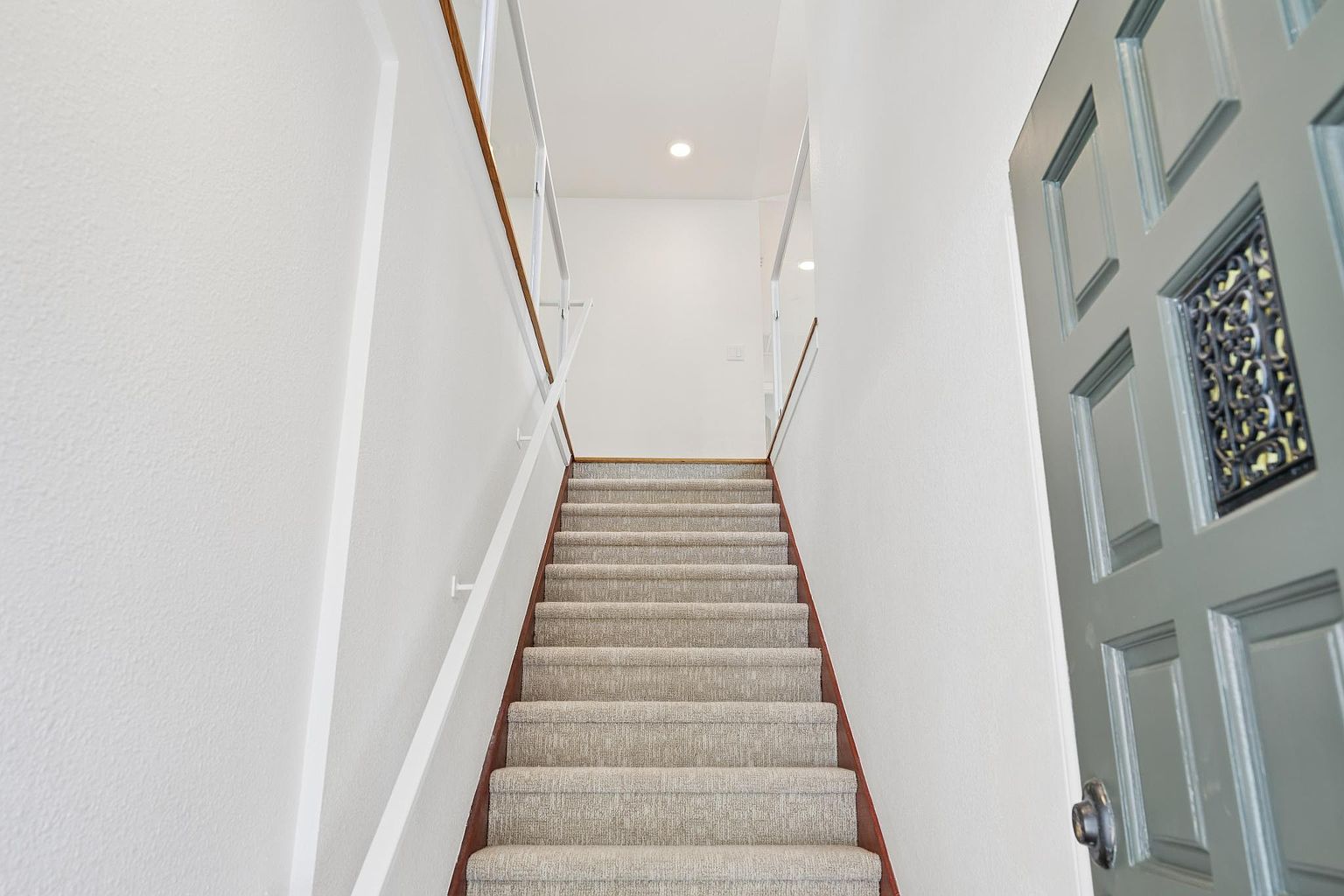 514 Isabella Ave photo 3