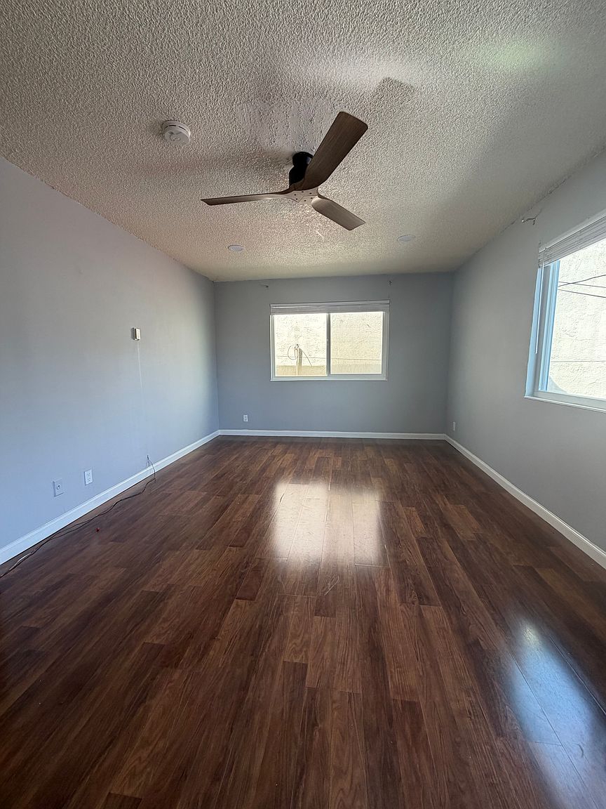 2BR/1BA Apartment on Market St · Emeryville