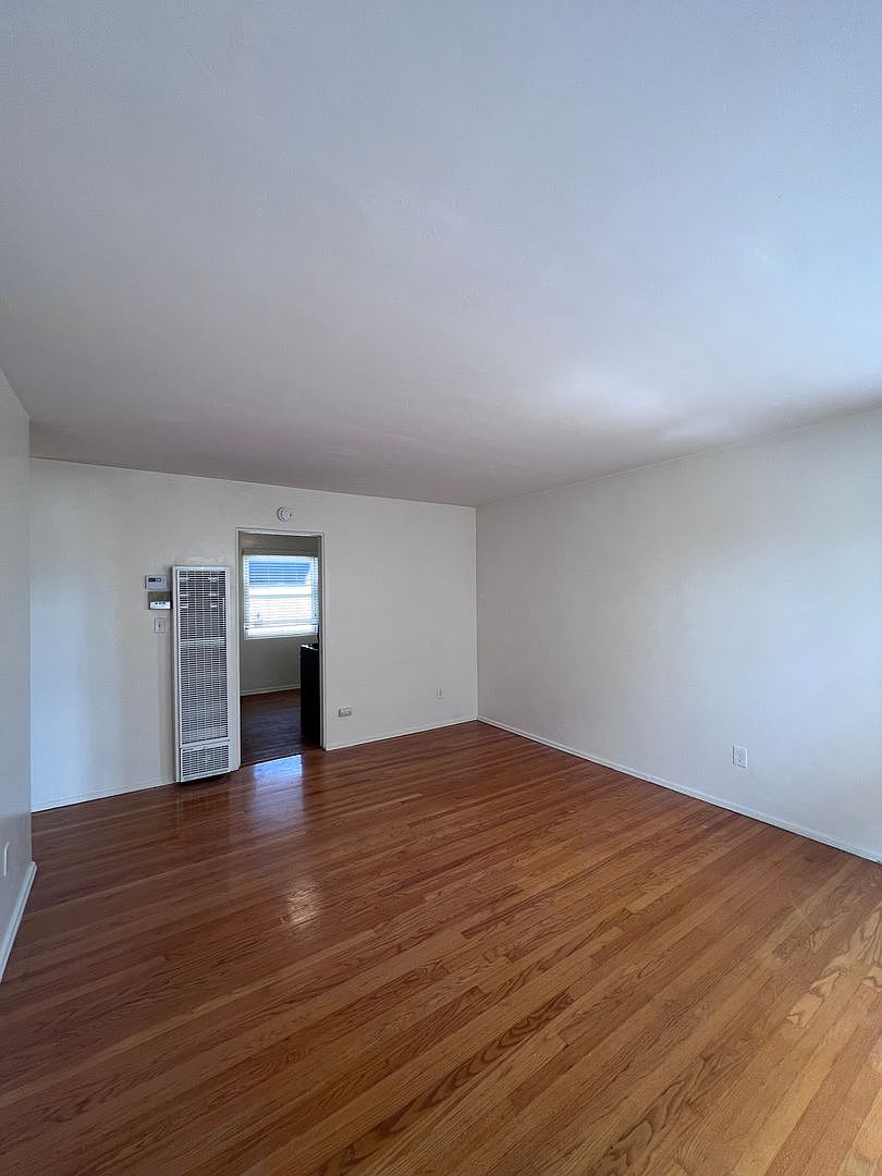 4720-34 Wilson Ave photo 4