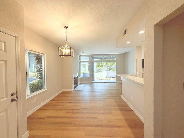 Condos on Parkview Green Cir · San Jose photo 2
